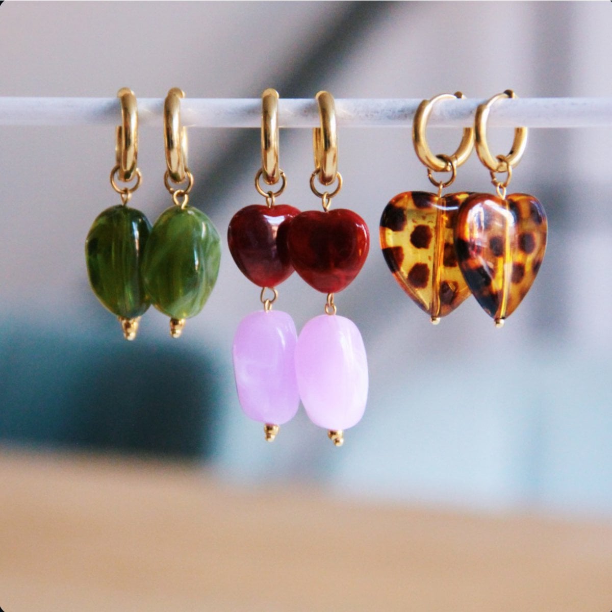 Wide hoop with nugget and heart - lilac/bordeaux