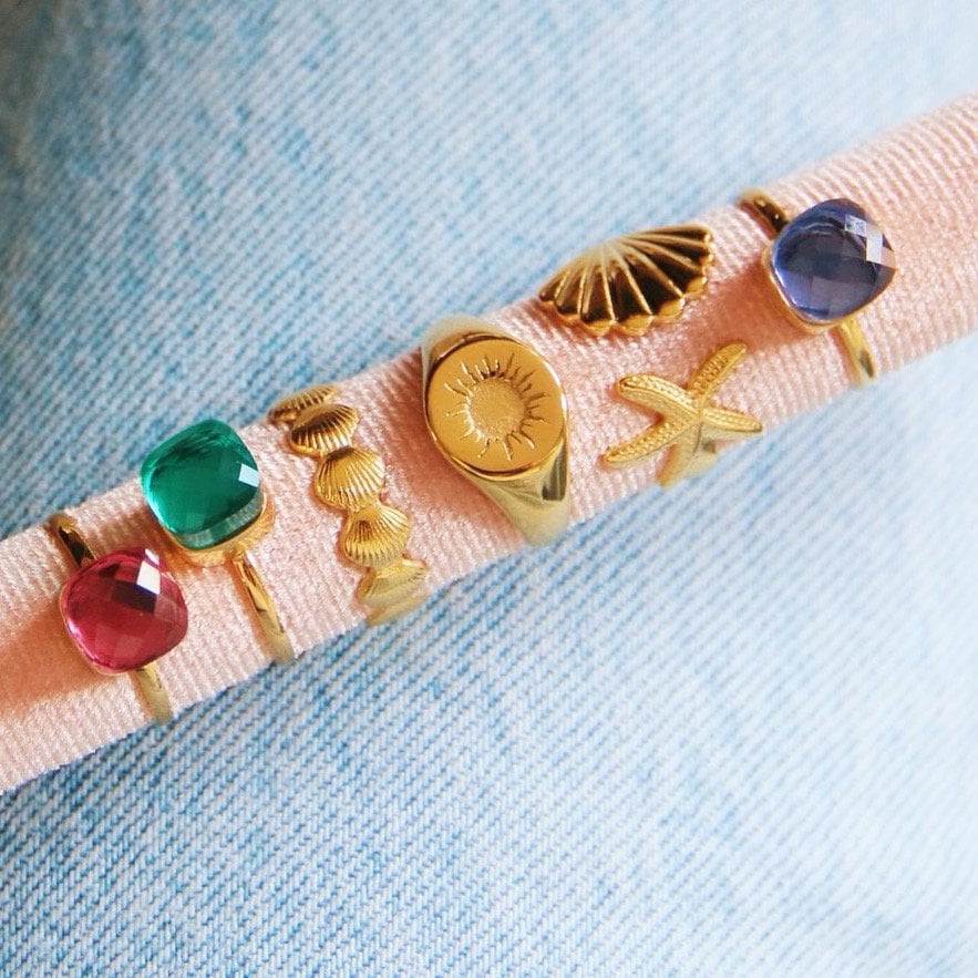 Steel ring with fantasy print - gold