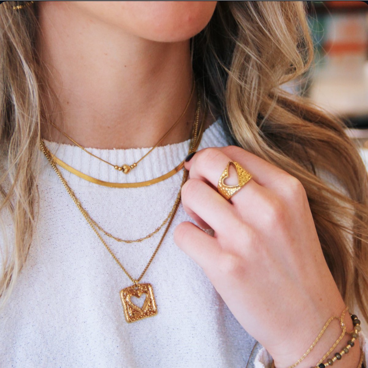 Box chain necklace with square heart charm