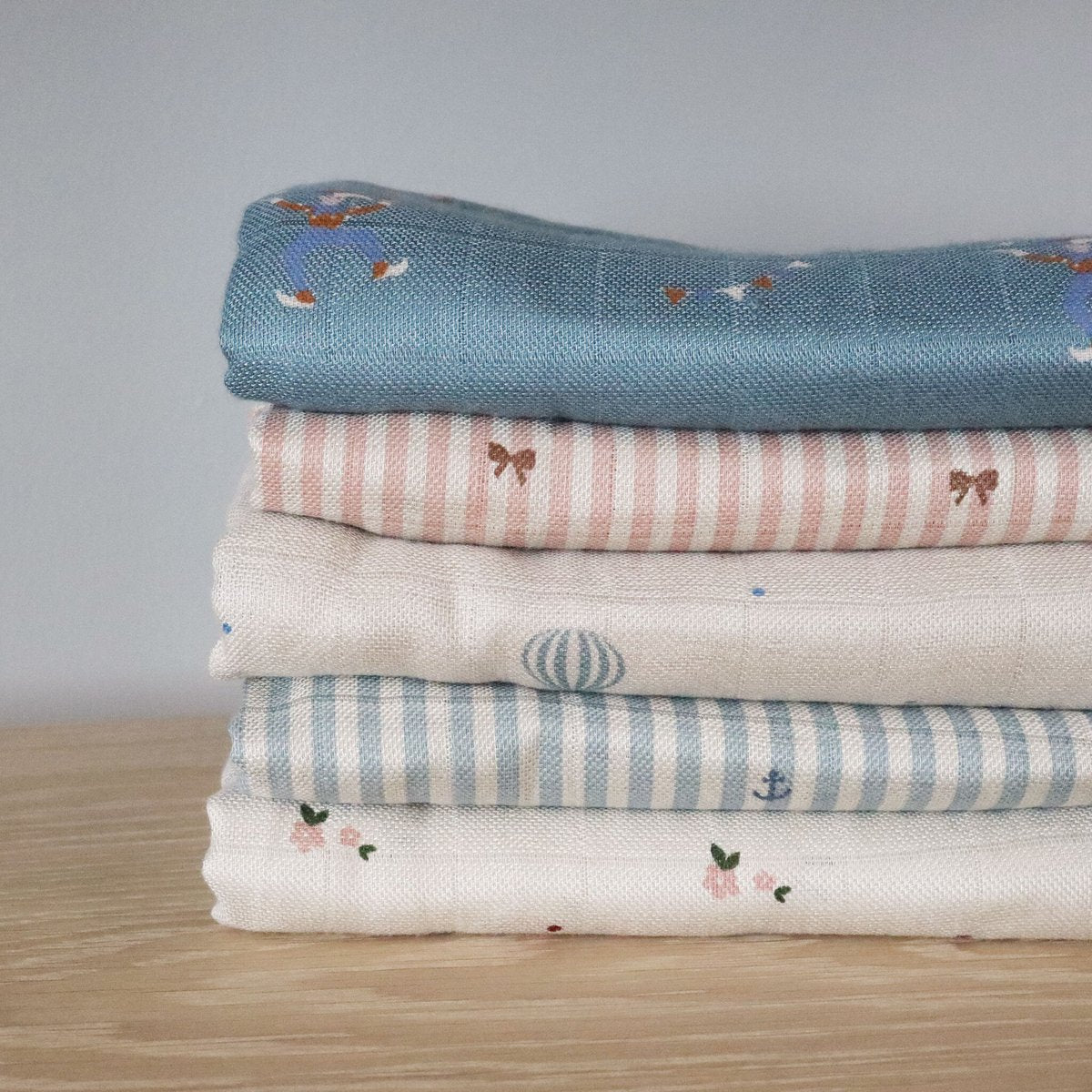 Bamboo muslin swaddle blankets 2pcs.