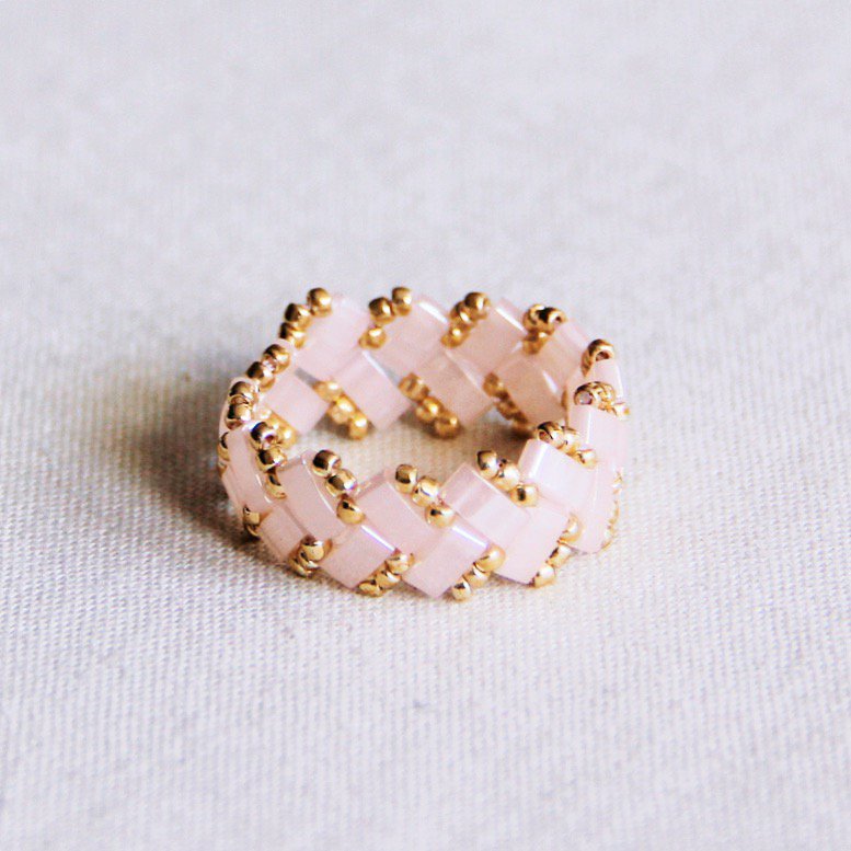 Tilabead ring - light pink/gold