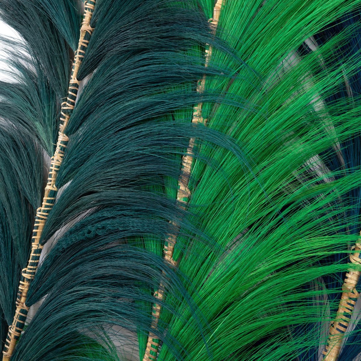 The Stunning Leaf - Emerald Green