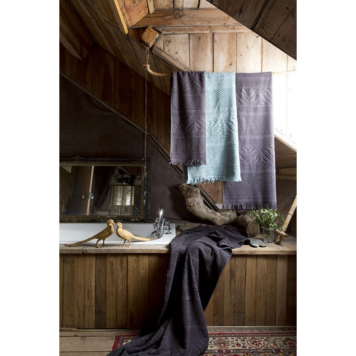 Zoe Carbon bath towel