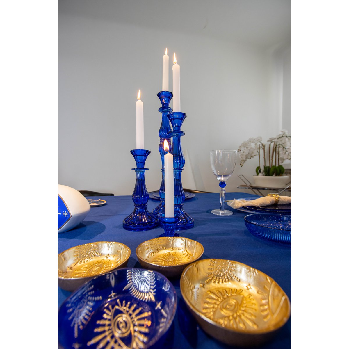 Wine glasses with blue diamond foot - Lot of 4