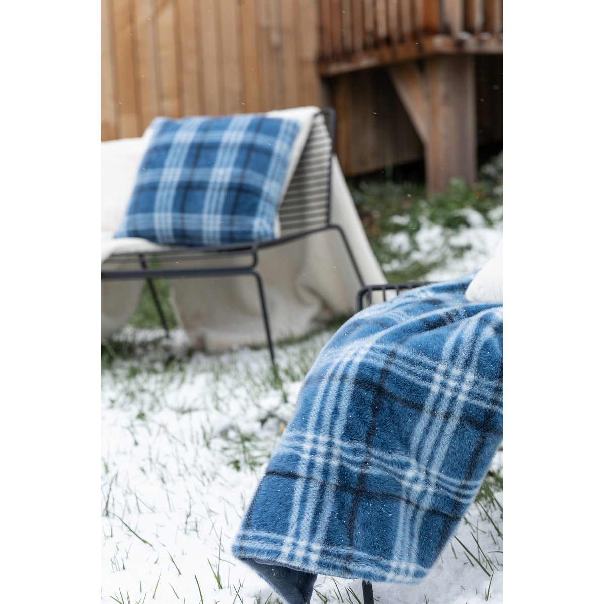 Luba Throw Ink 140 x 180