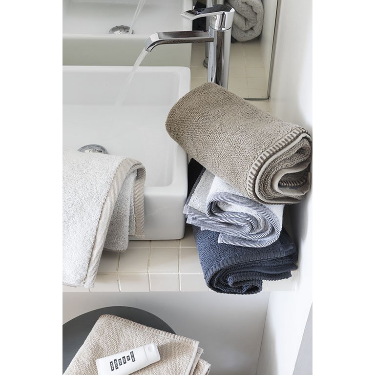 Bora Ombre hand towel 50 x 100