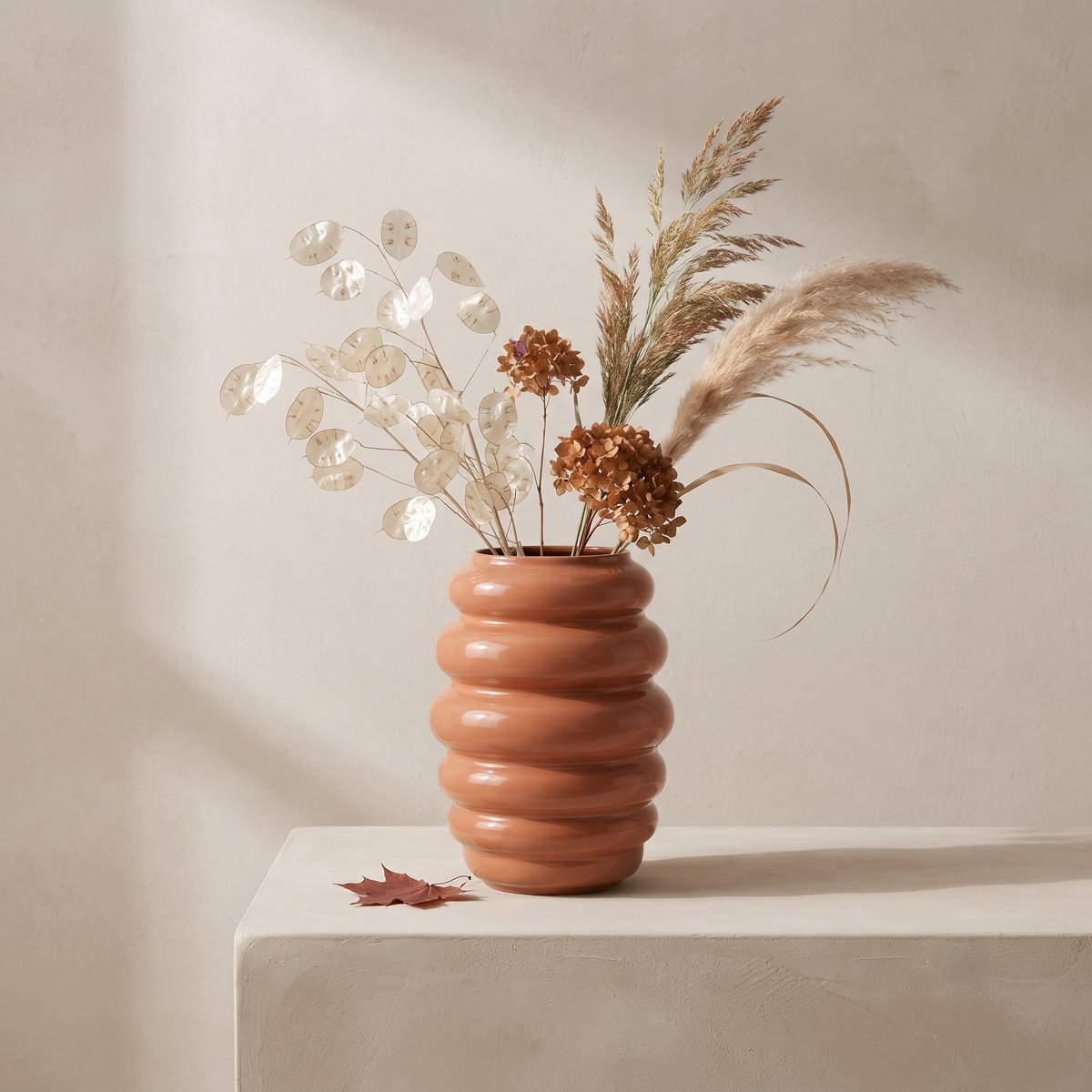 Wavy terracotta metal vase 28x28x33cm