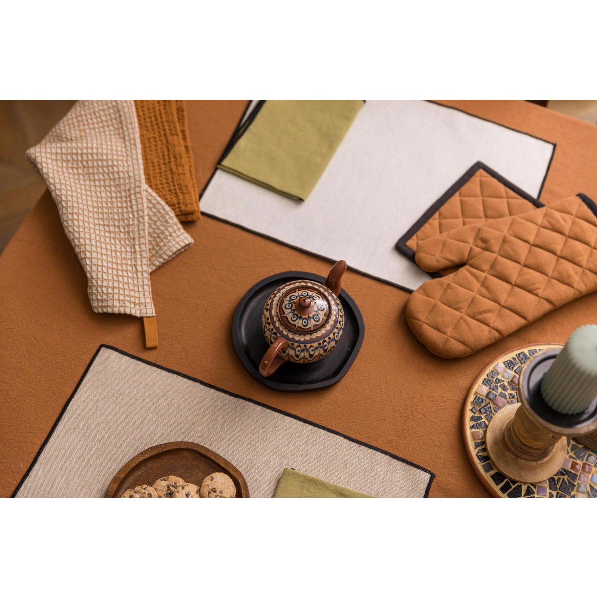 Recycled tablecloth Grace Caramel 170 x 300