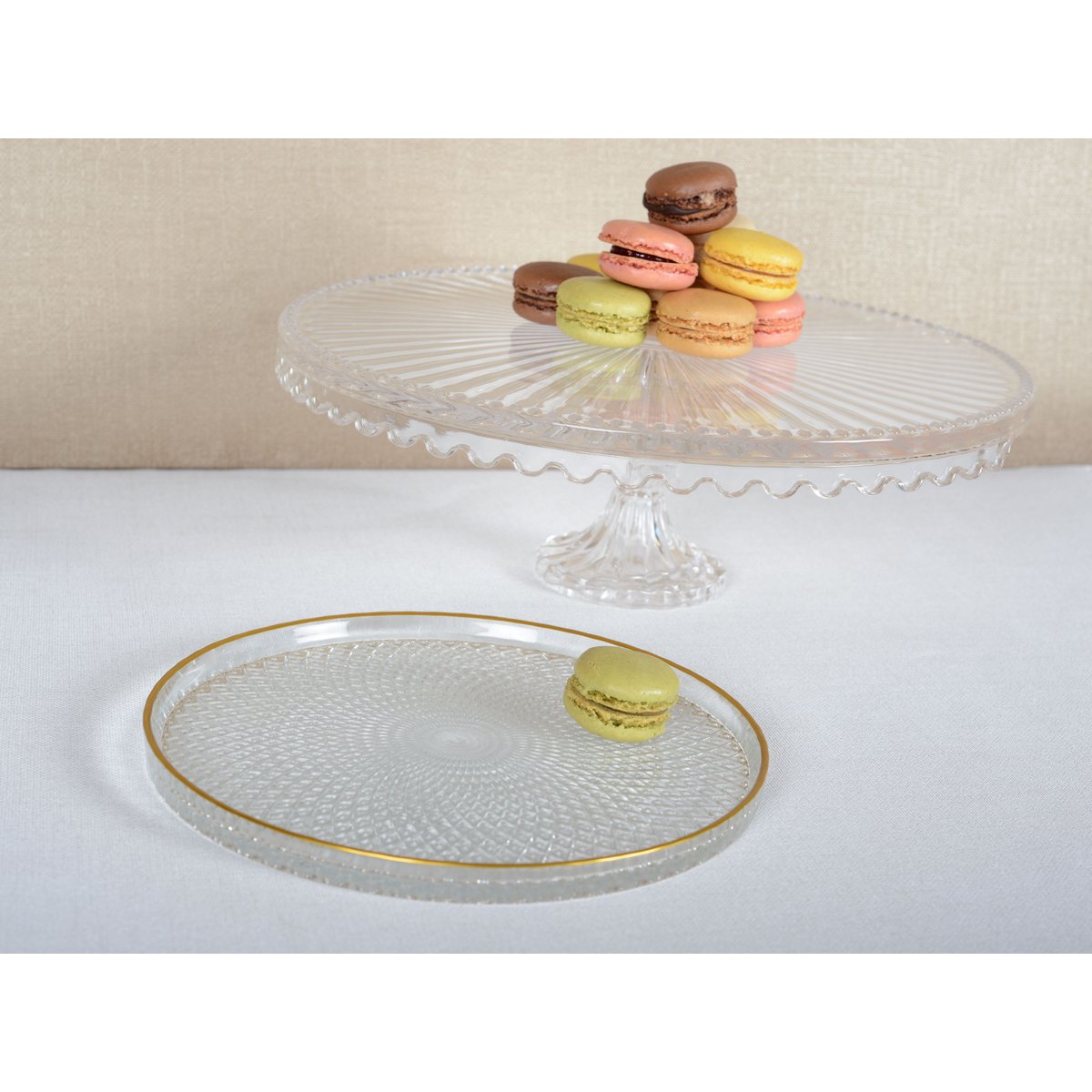 MEDIUM GLASS STANDING PIE DISH 32X32X17CM
