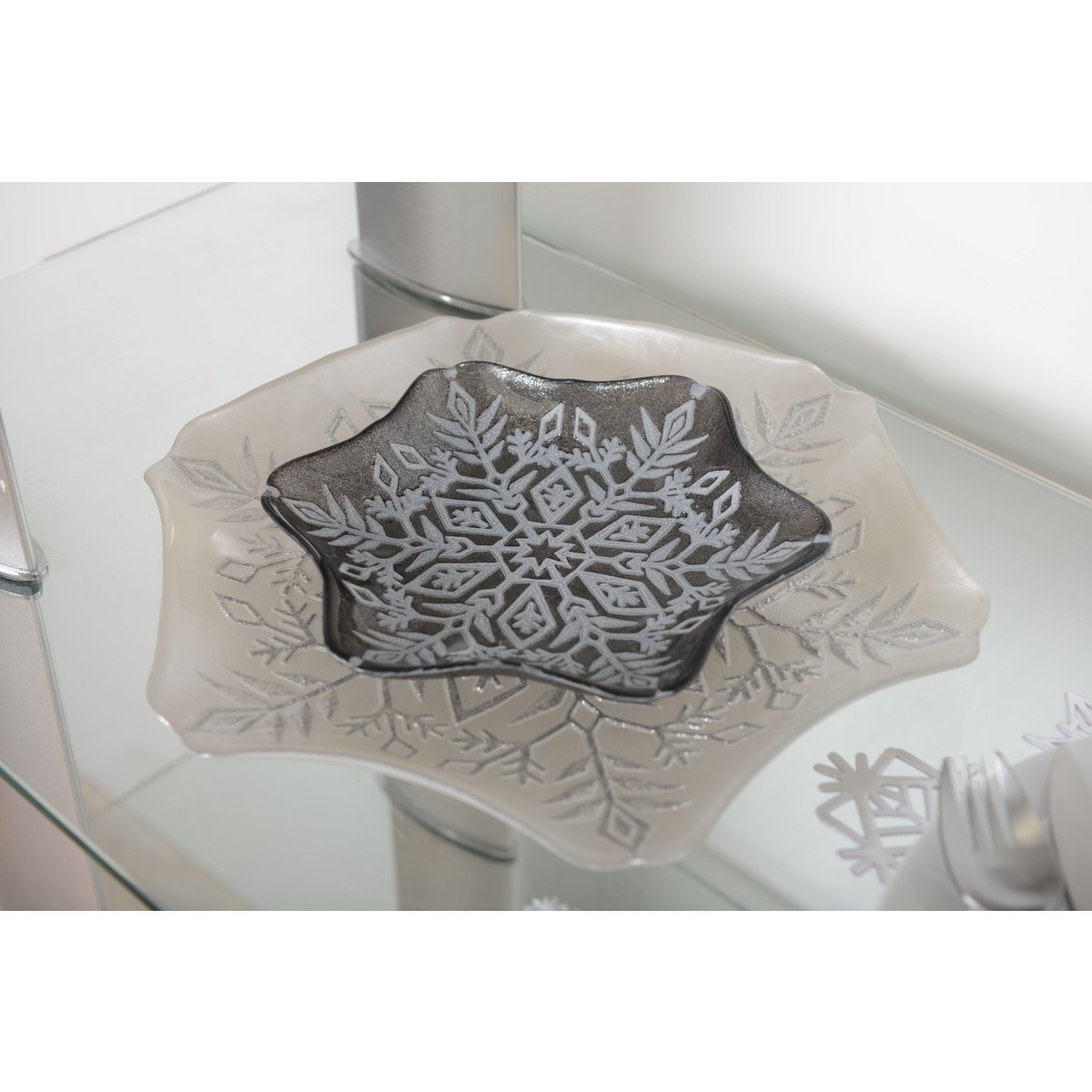 WHITE AND GRAY GLITTER SNOWFLAKE CUP 32CM