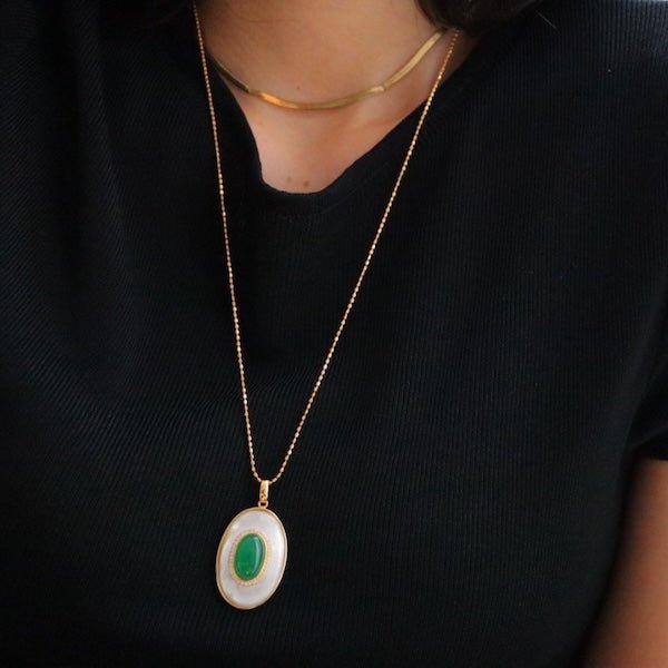 Royal Green Onyx MOP Oval Pendant Necklace