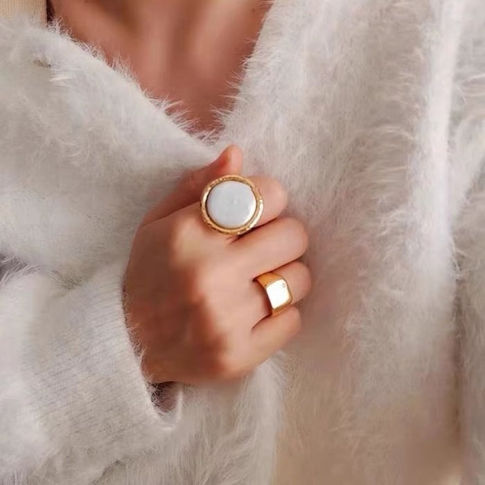 Vintage Mother of Pearl Dome Ring