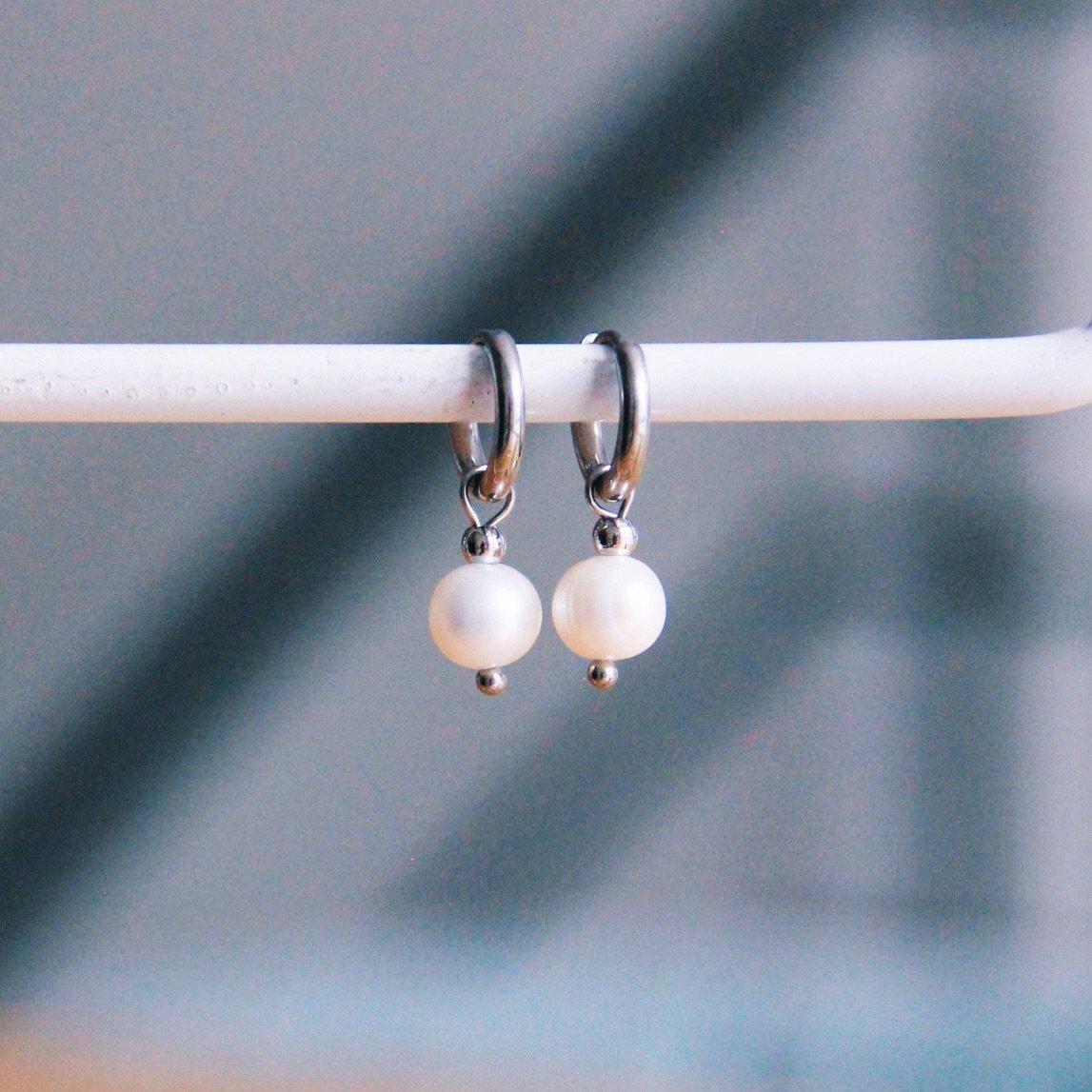 SS351 -  Stainless steel creoles with freshwater pearl drop - silver