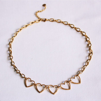 Chunky chain necklace with linked hearts