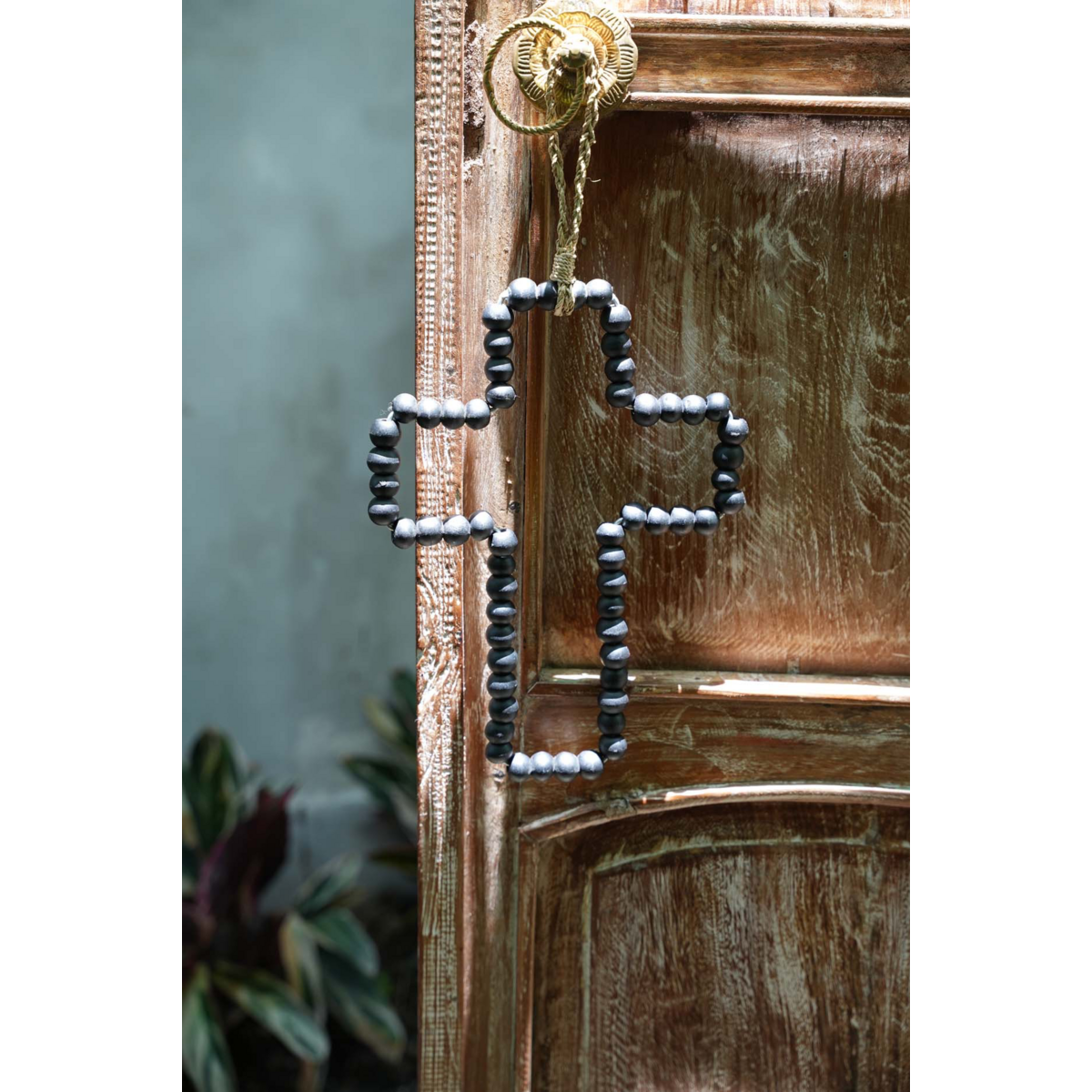 The Wooden Cross - Black