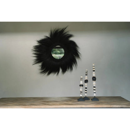 The Money Shell on Stand - Black White - L