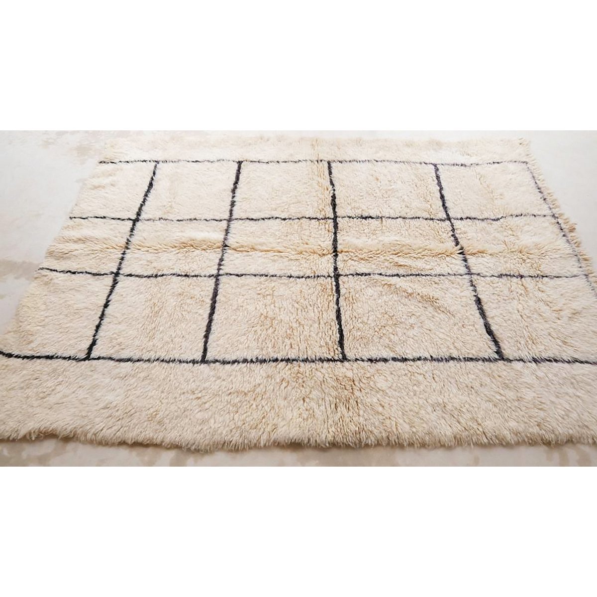 Pure wool Moroccan Berber rug 174 x 254 cm