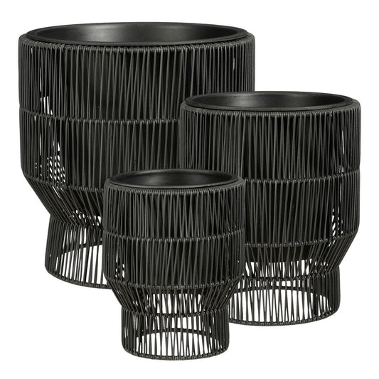 Flowerpot outside Peta Black
