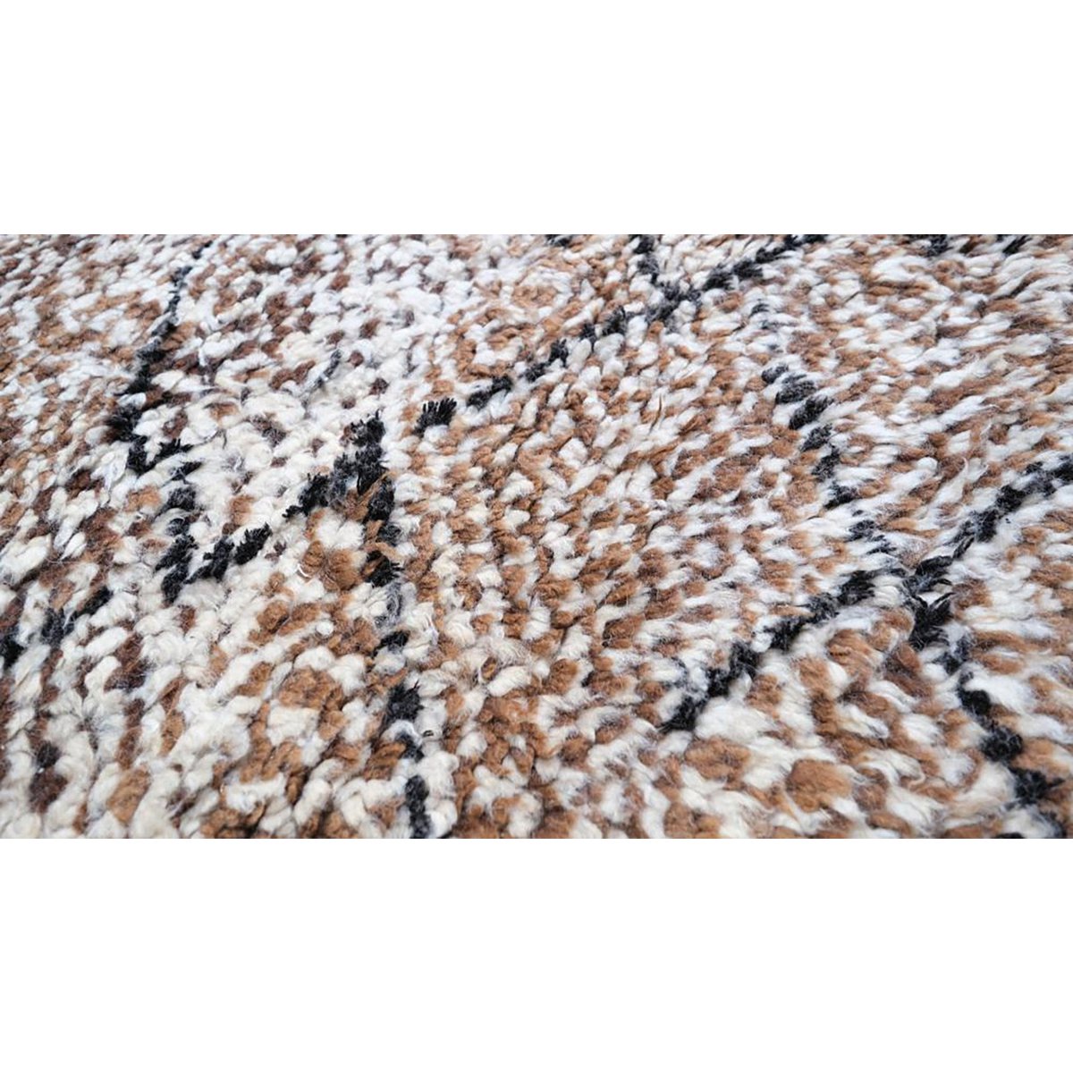 Pure wool Moroccan Berber rug 189 x 300 cm