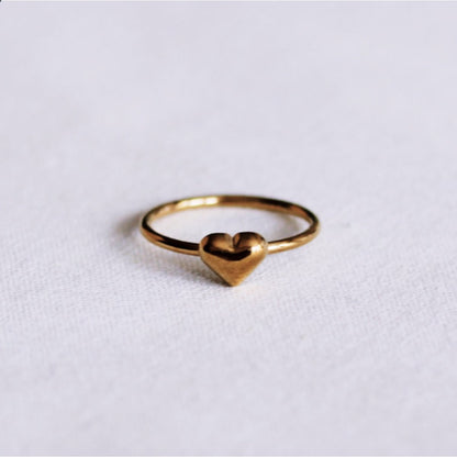 Minimalist ring with spherical heart - gold