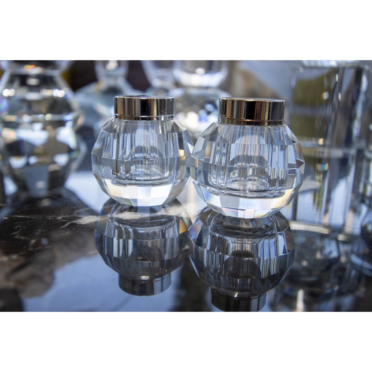 Crystal round salt shaker and pepper