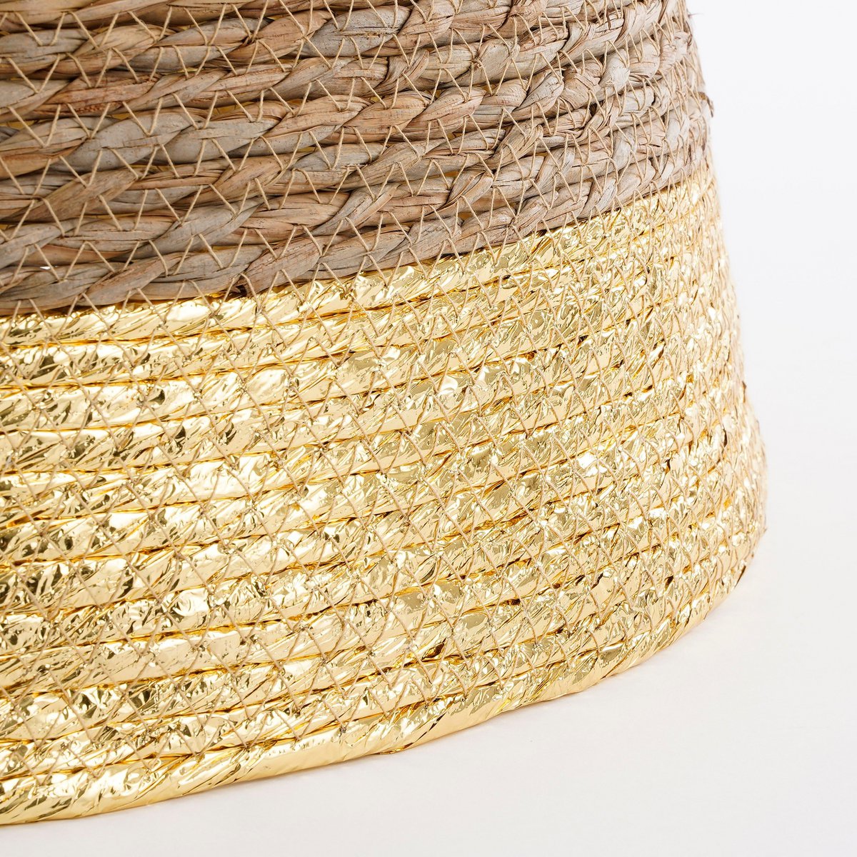 Christmas tree skirt Gold
