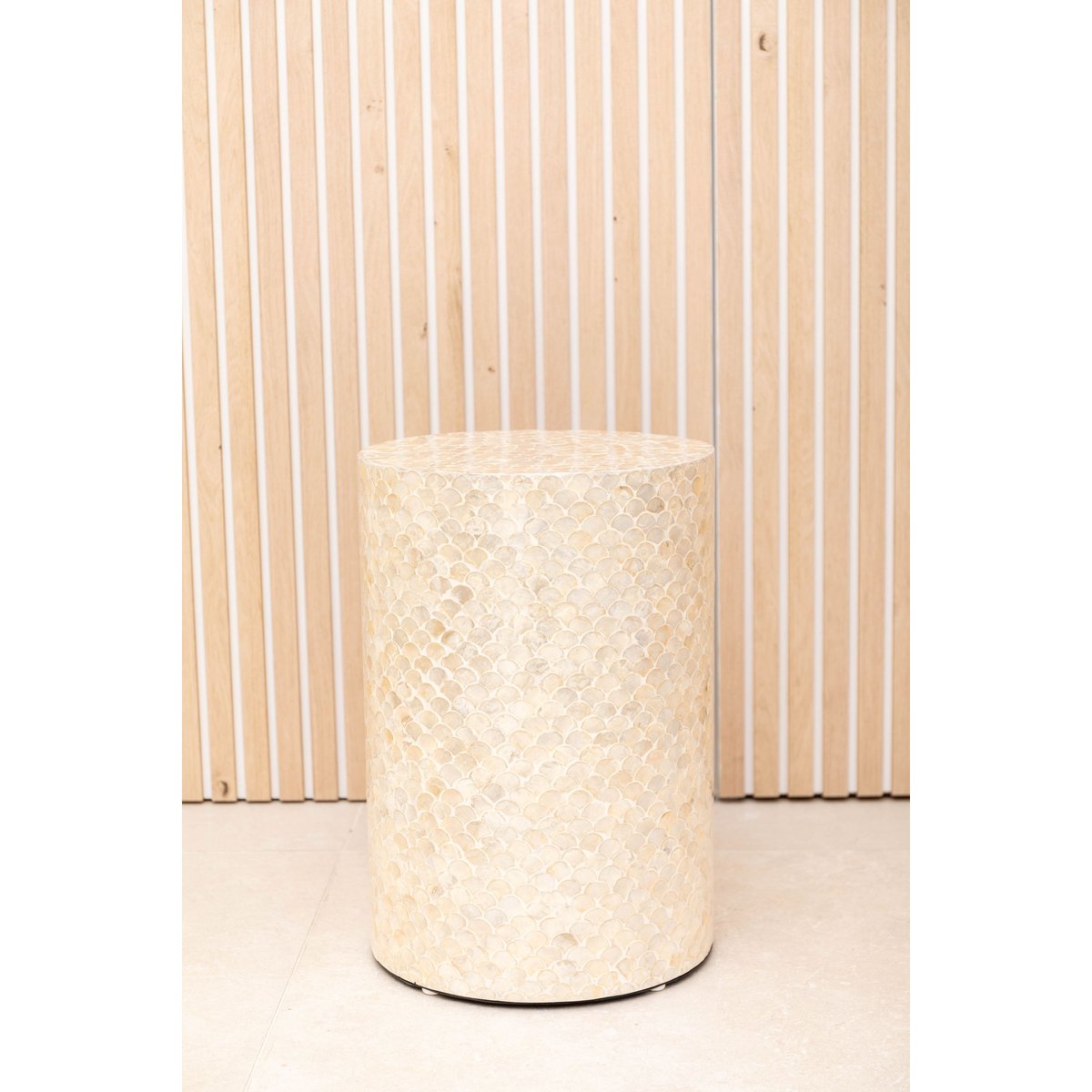 WHITE PEARL POUF 33X33X48CM