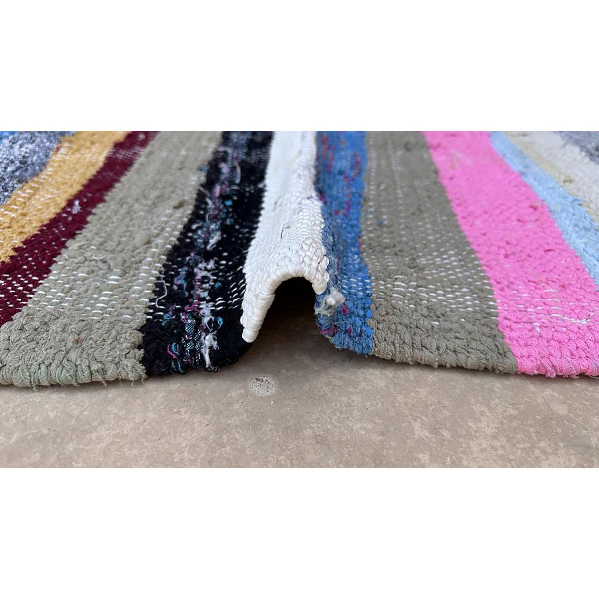 Moroccan Berber rug in recycled textiles 122 x 321 cm