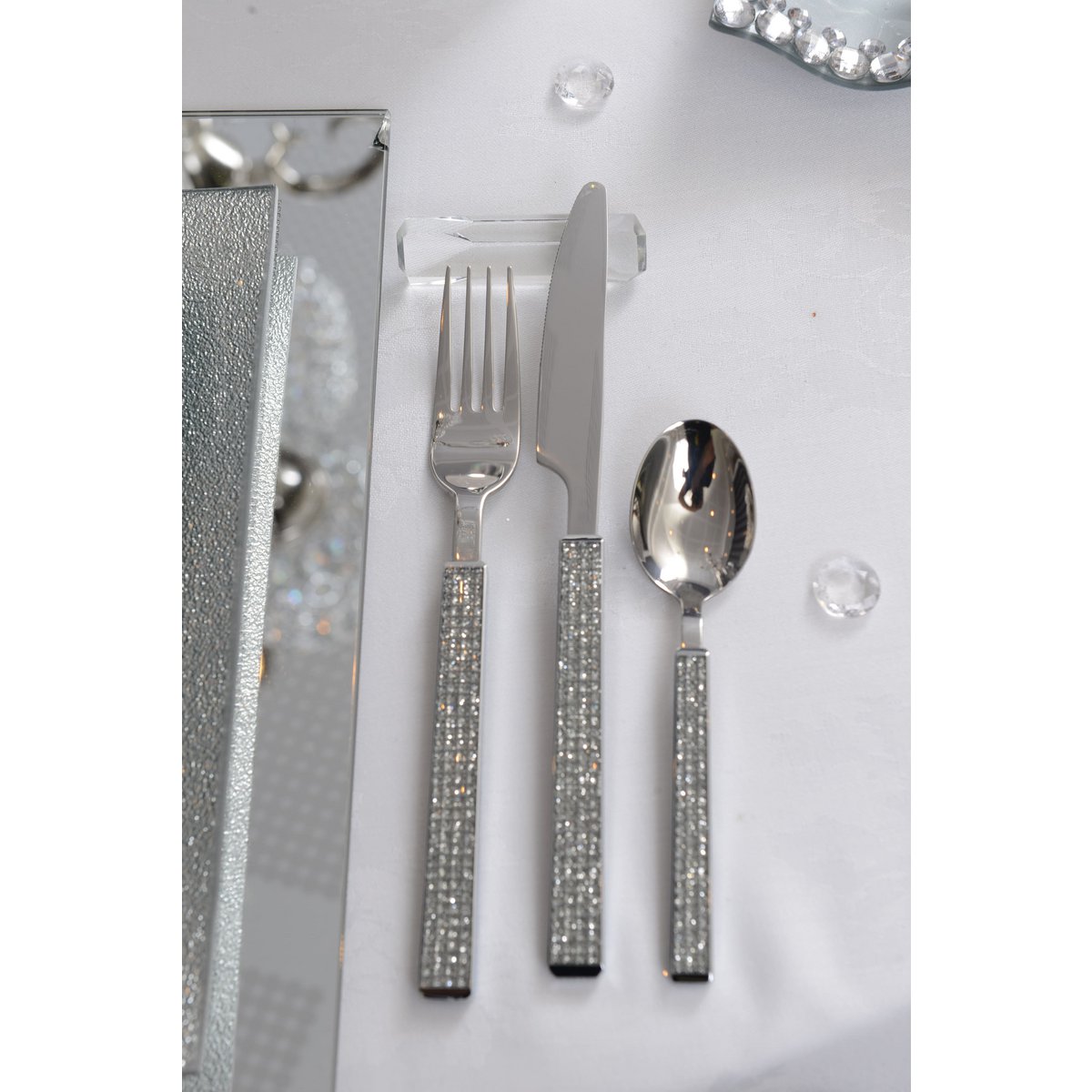 LUXURY 24 ROOM KITCHEN