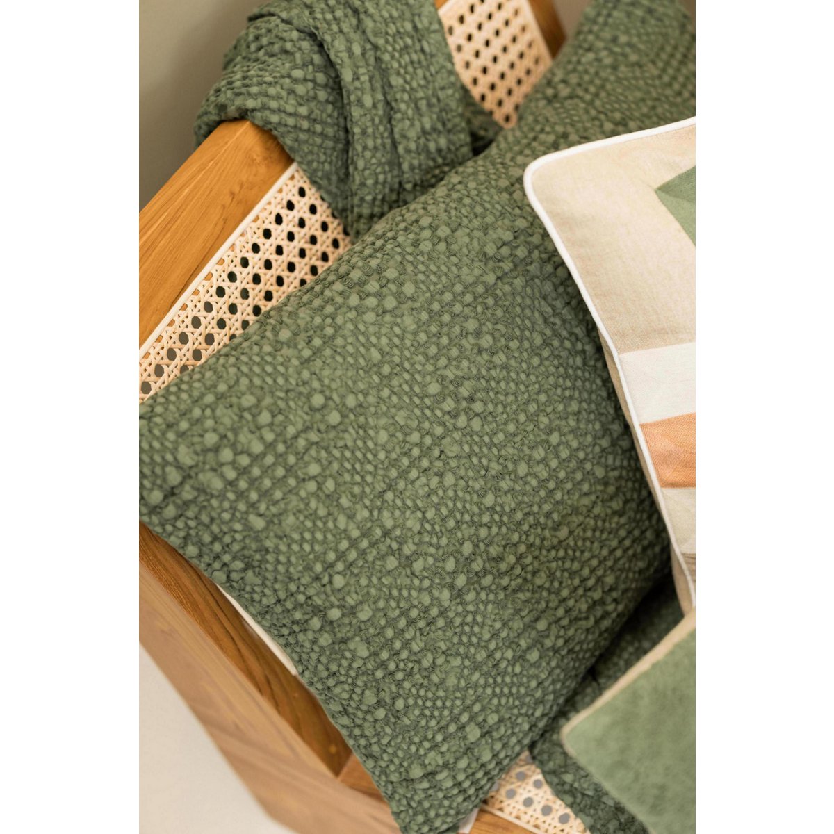 Tana Olive Throw 240 x 260