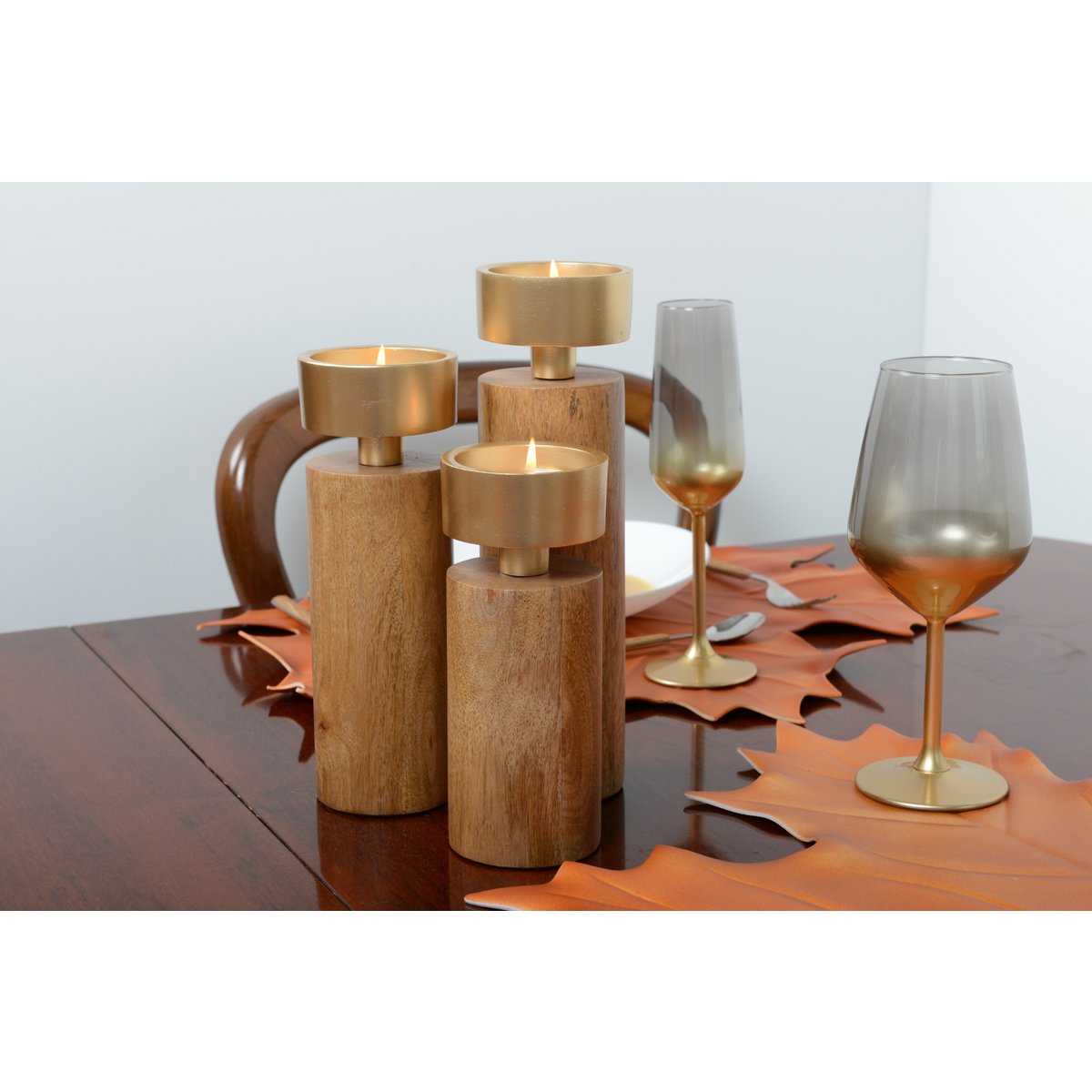 WOOD & GOLD METAL CANDLE HOLDER 19CM