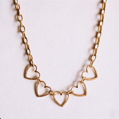Chunky chain necklace with linked hearts