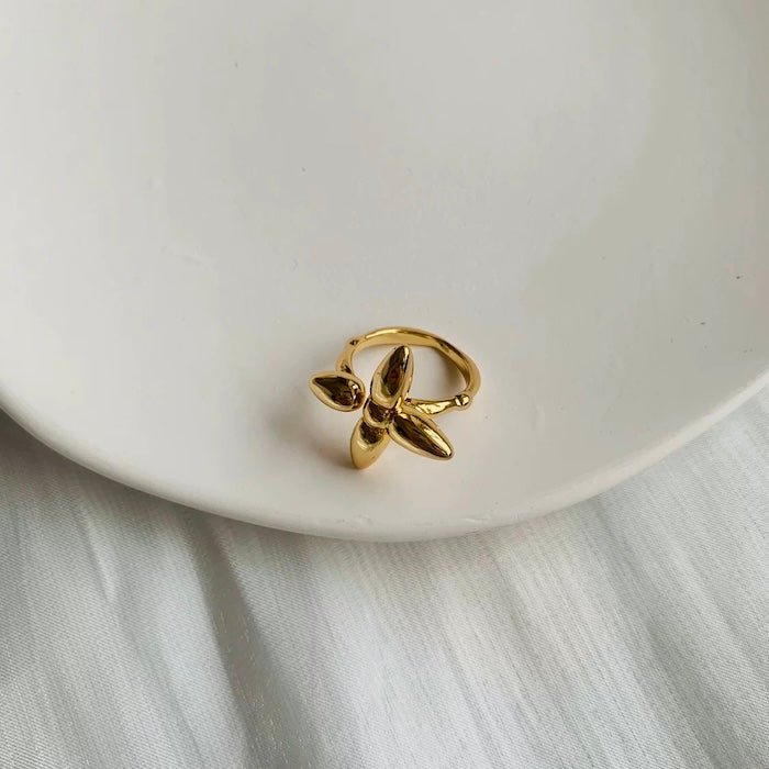 Minimalist Four Leaf Design Adjustable Ring