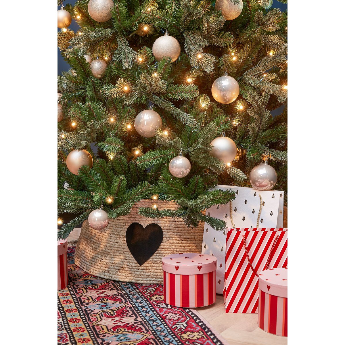 Christmas tree skirt Cream