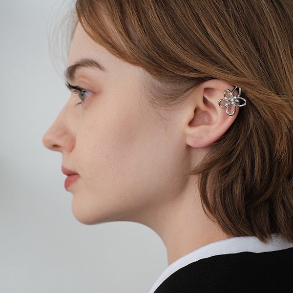 Elegant Sparkling Flower Ear Cuff-One Piece