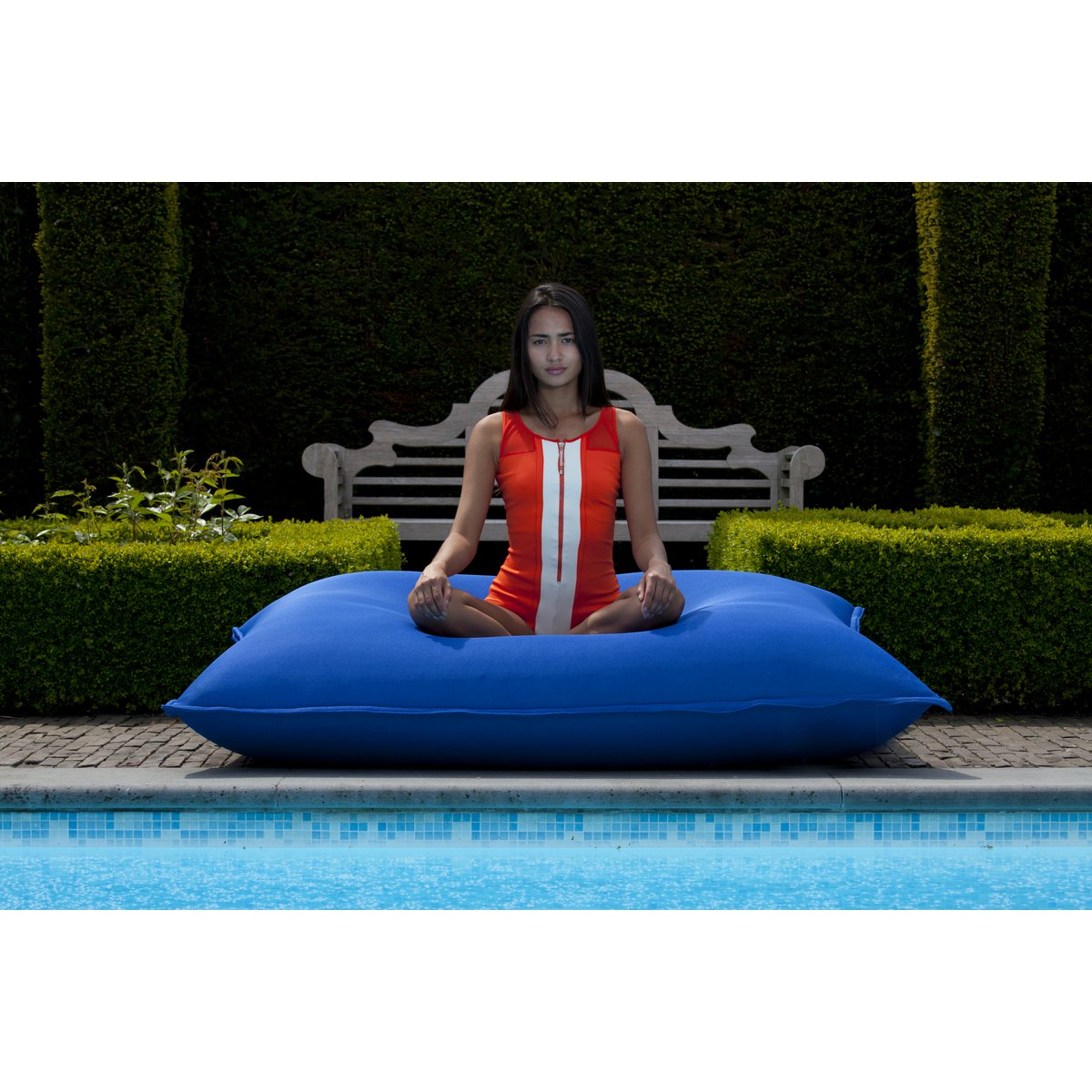 FLOAT BEANBAG SWIMMINGPOOL - royal blue