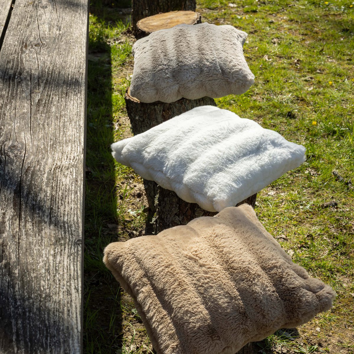 Astrid Grège 45 x 45 cushion