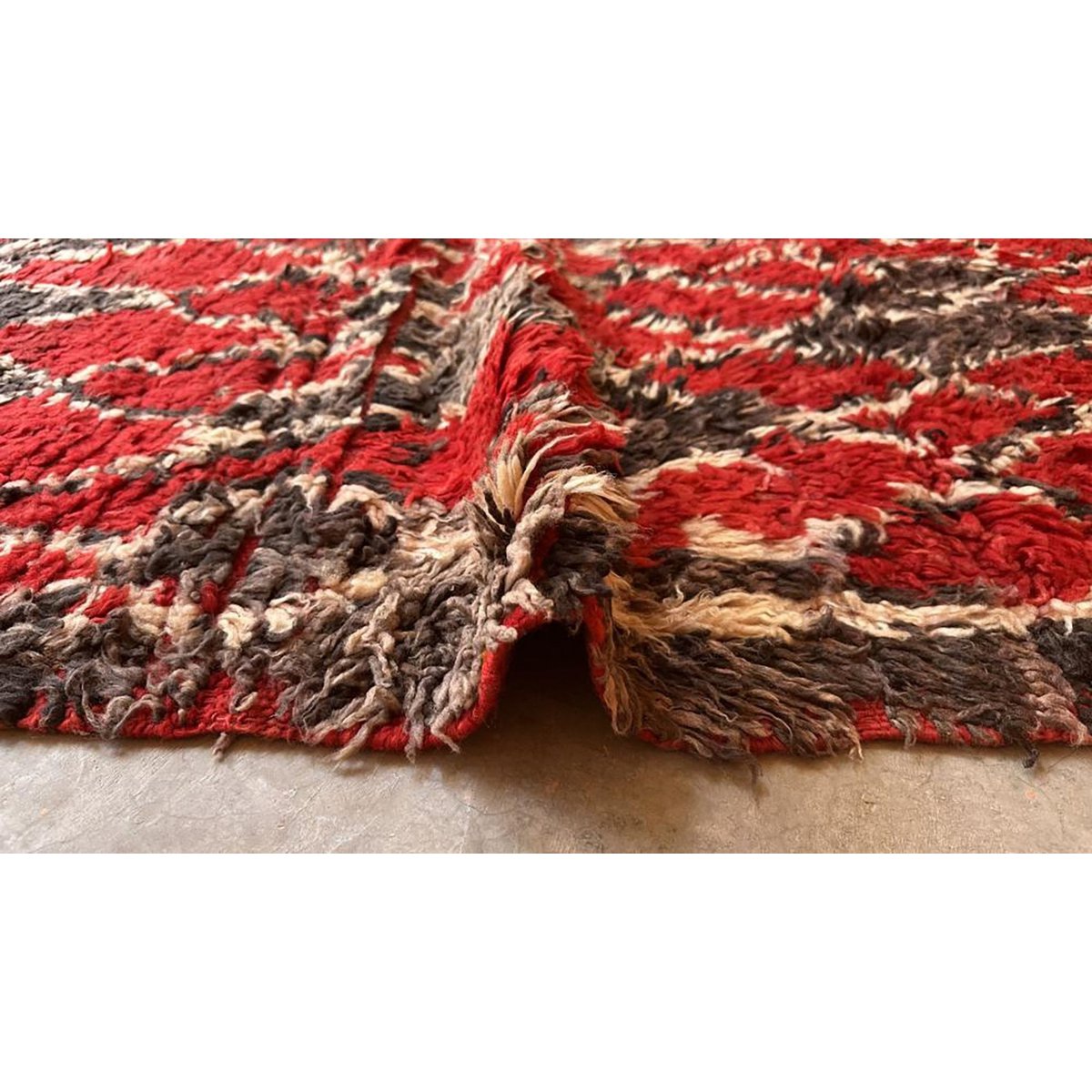 Pure wool Moroccan Berber rug 200 x 336 cm