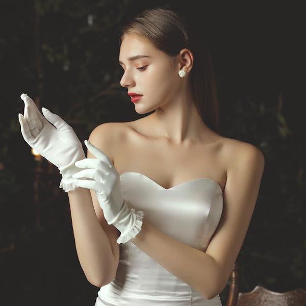 Sophisticated White Bridal Gloves with Lace Trims