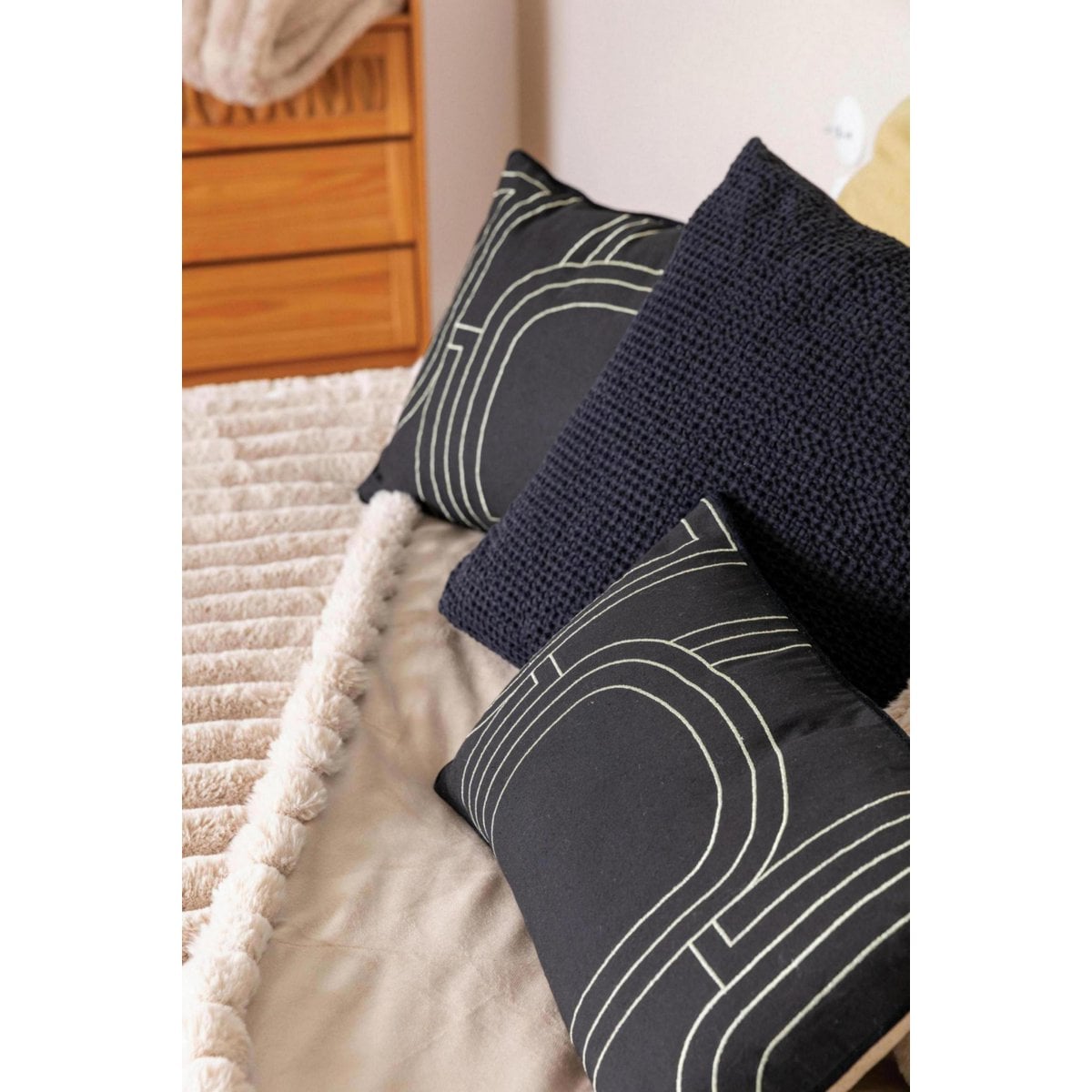 Recycled cushion Maia Caviar 45 x 45