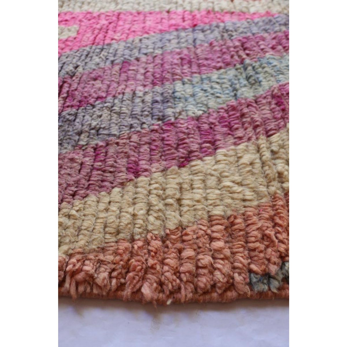 Pure wool Moroccan Berber rug 170 x 264 cm