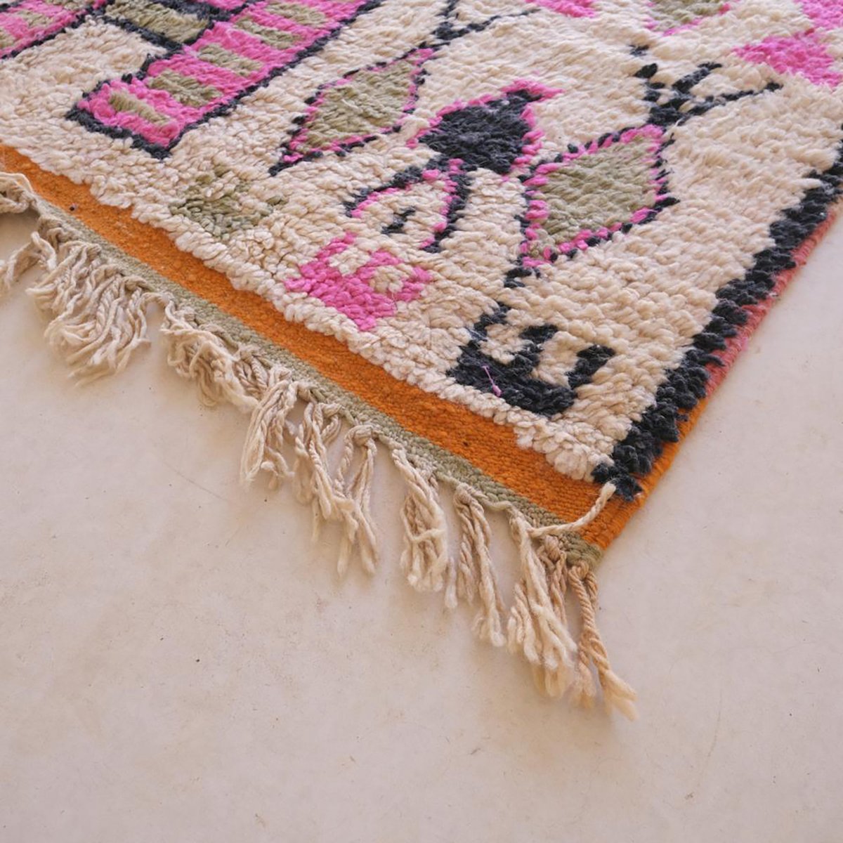 Pure wool Moroccan Berber rug 179 x 274 cm