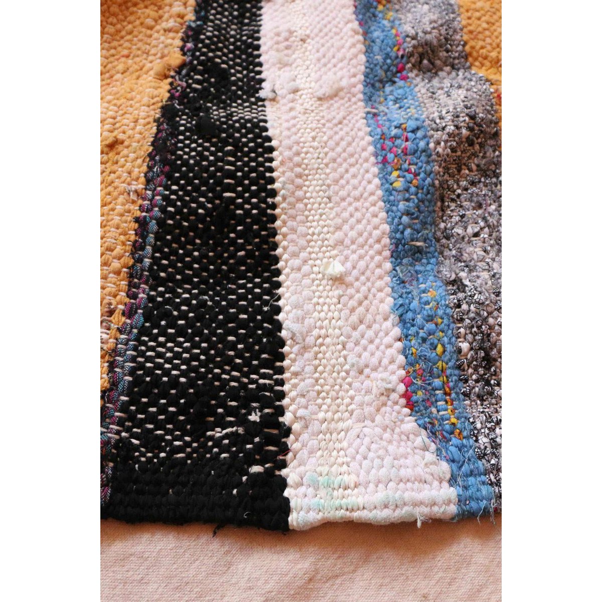 Moroccan Berber rug in recycled textiles 122 x 321 cm