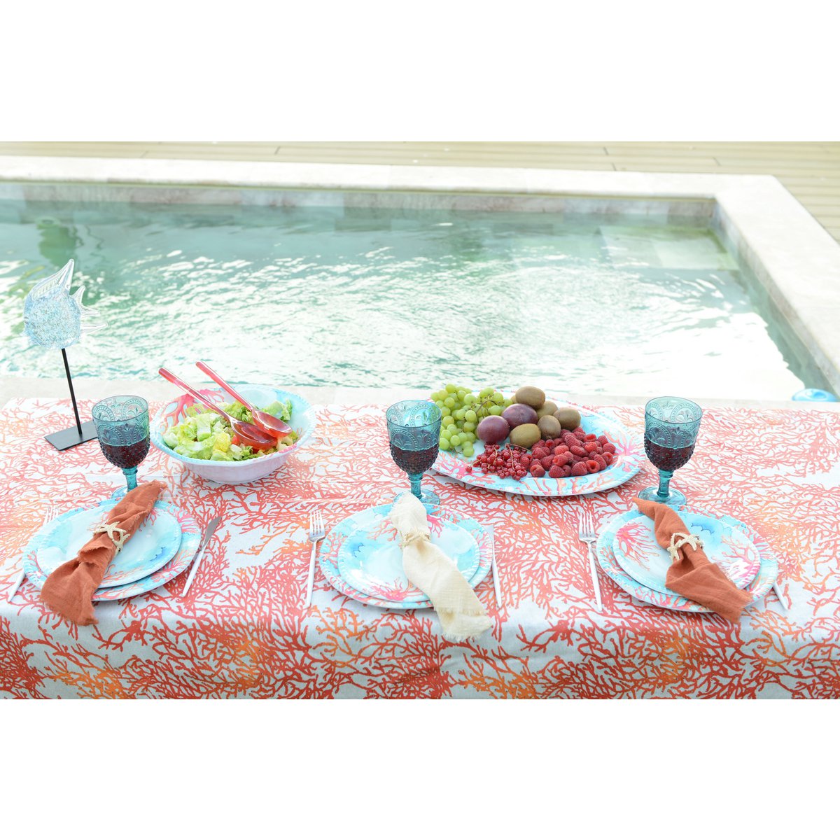 Decorative fish in blue and transparent metal -standing blue and transparent