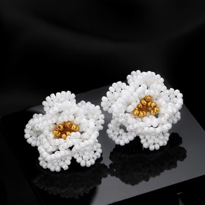 Handmade Daisy Beaded Necklace & Earrings Set