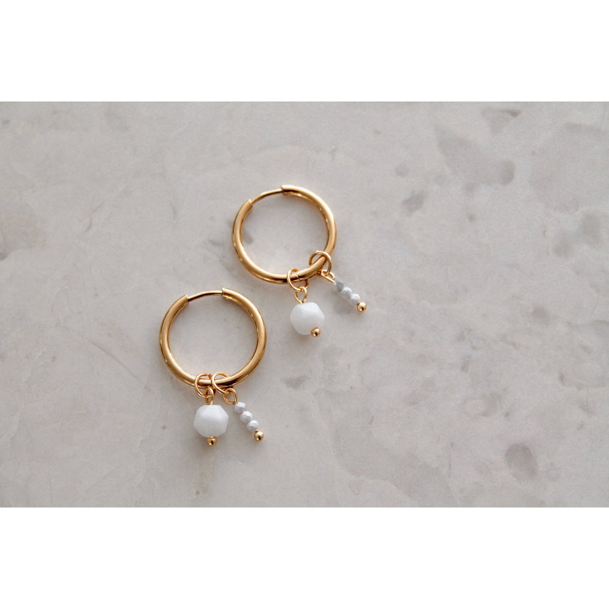 Earrings Howlite and Onyx - Gold