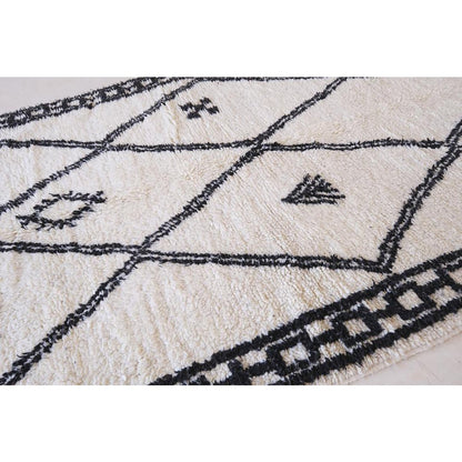 Berber wool rug Beni Ourain 198 x 298 cm