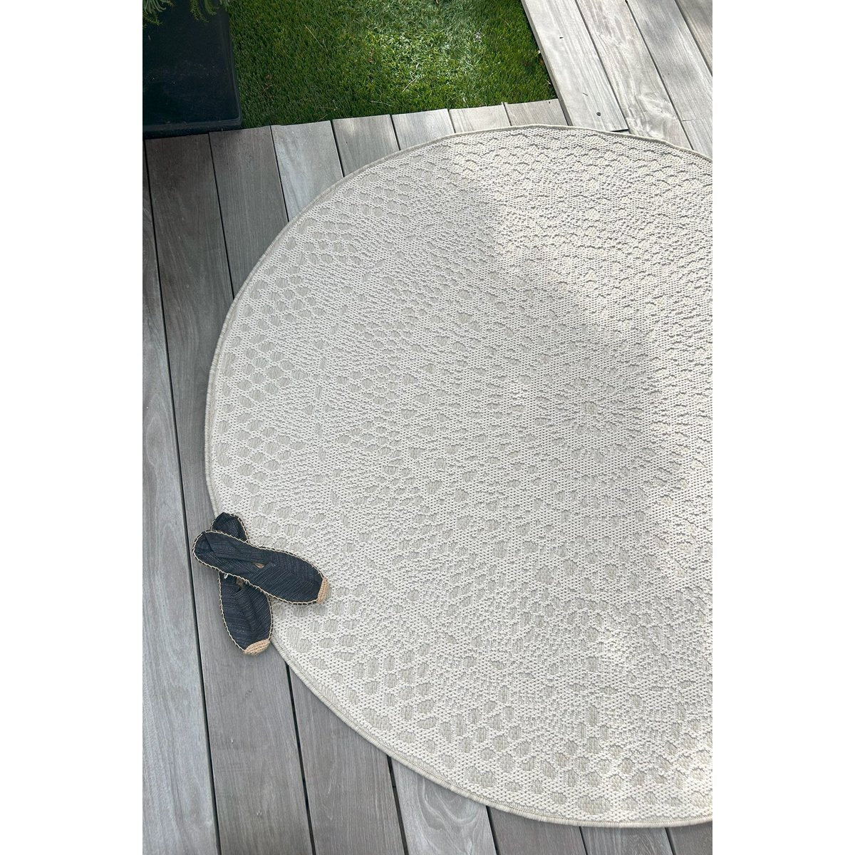 CROCHET round decorative rug