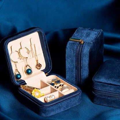 Vintage-Inspired Portable Velvet Travel Jewellery Box