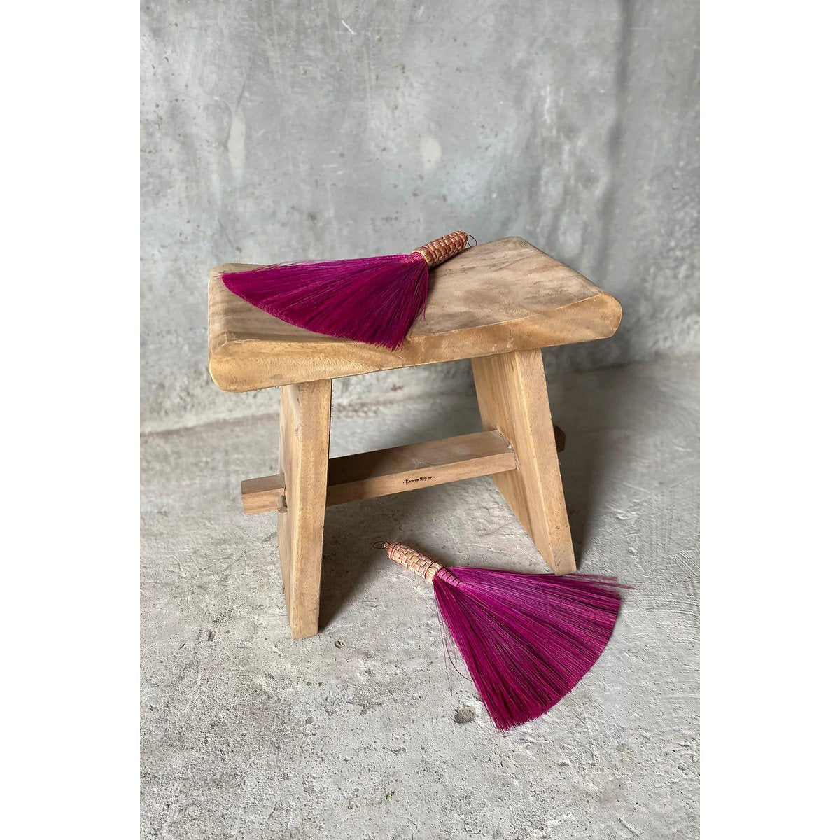 The Sweeping Brush - Pink